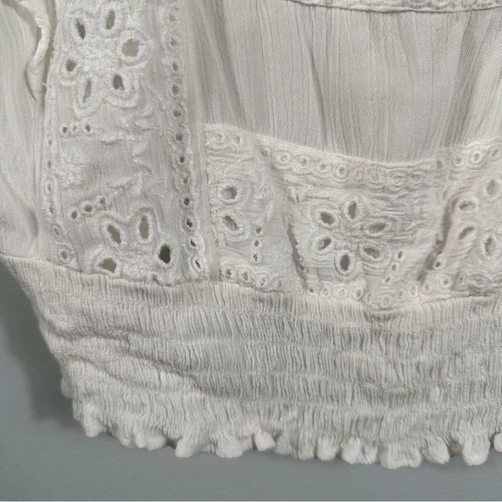 American Eagle Outfitters White Ruffled Flutter Sleeve Blouse NWT Size Medium - Picture 4 of 14
